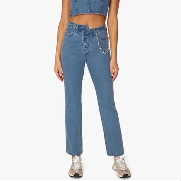 NWT WEWOREWHAT Crossover Button Fly Straight Leg Jeans Chain Sz 27 - Picture 1 of 12